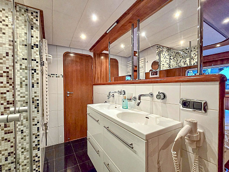 Pacific Allure 180